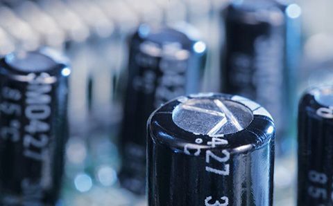 濾波電容器有哪些定點(diǎn)？如何應(yīng)用零件？