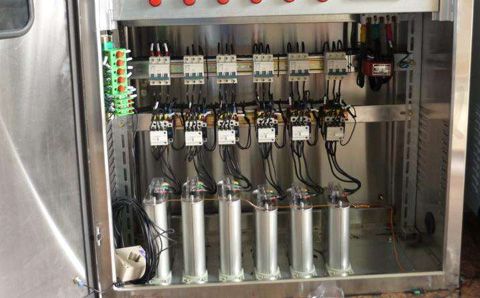 低壓電力電容器爆炸的原因是什么？